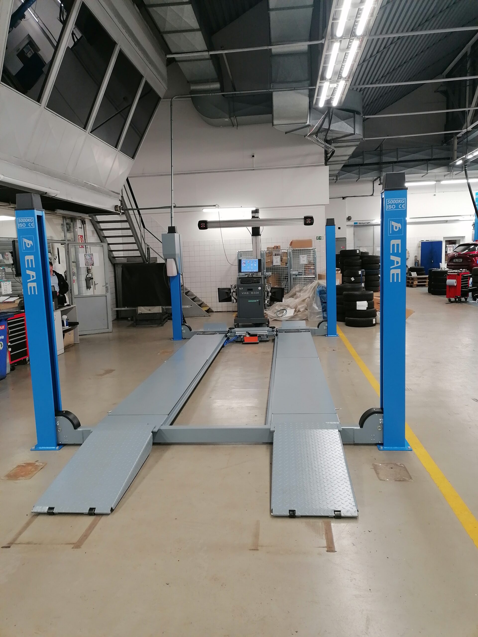 4-sloupový zvedák pro měření geometrie