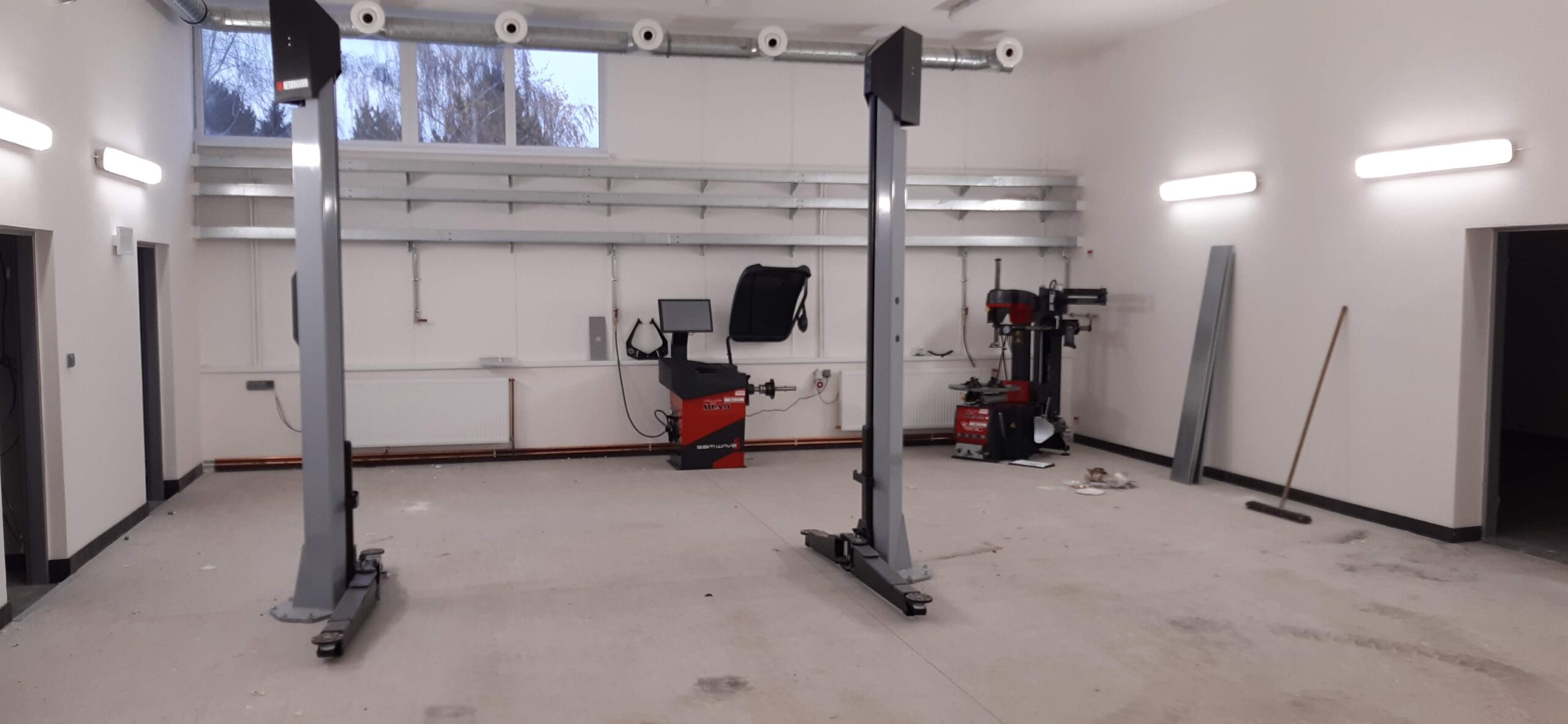 Pneuservisní stroje Sicam