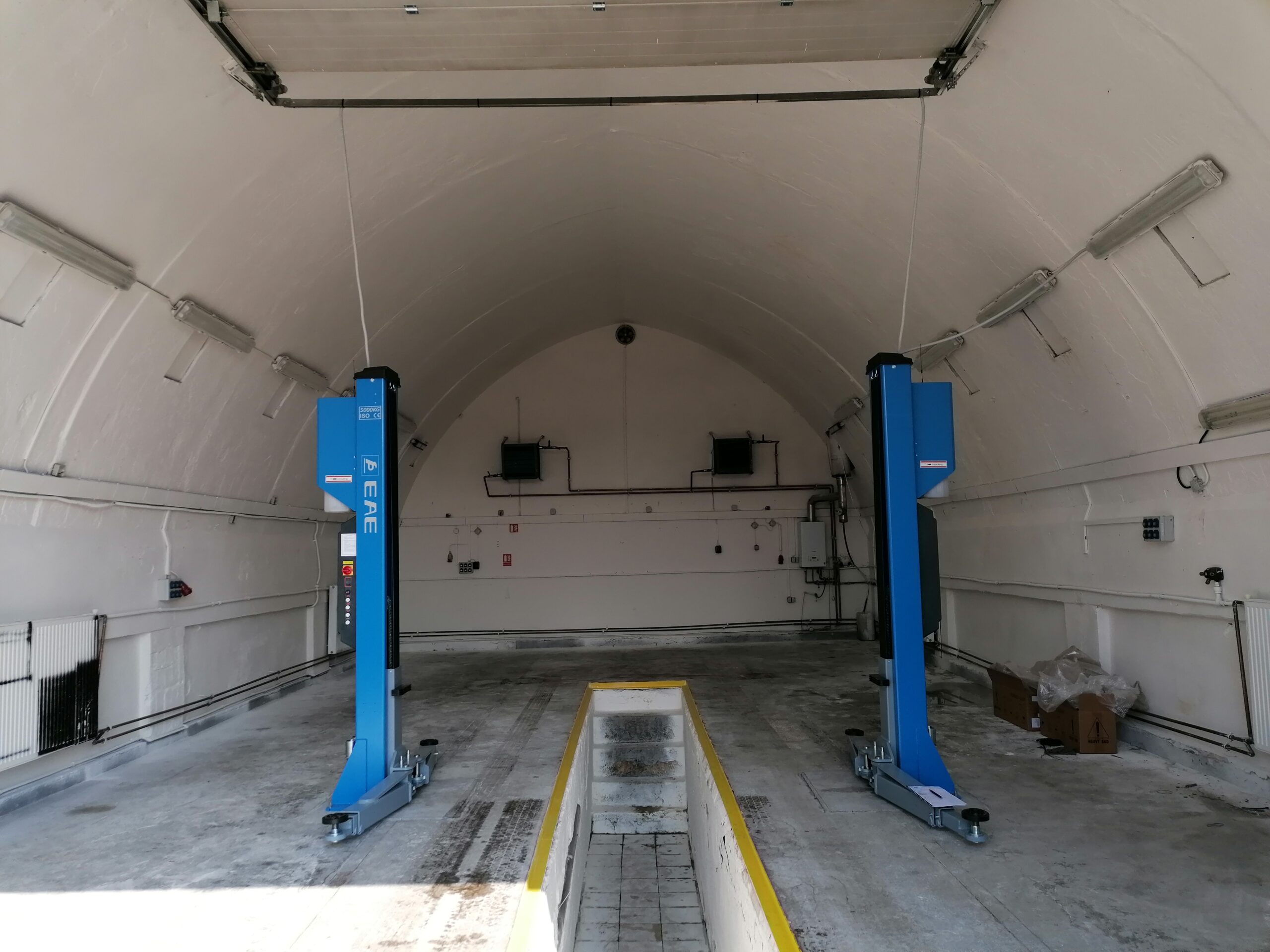 2-sloupový zvedák bez fyzického propojení