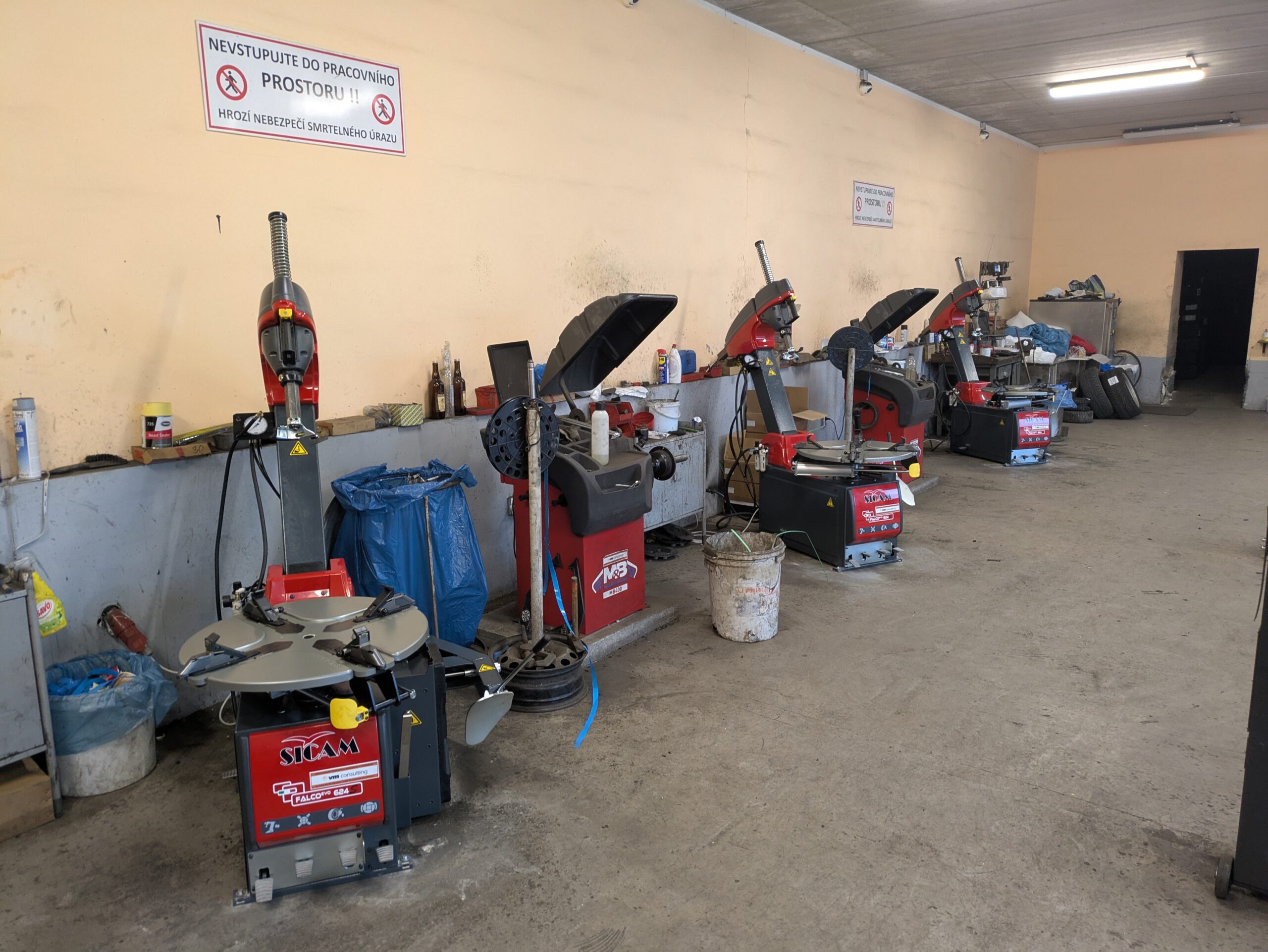 Obnova pneuservisu v Praze