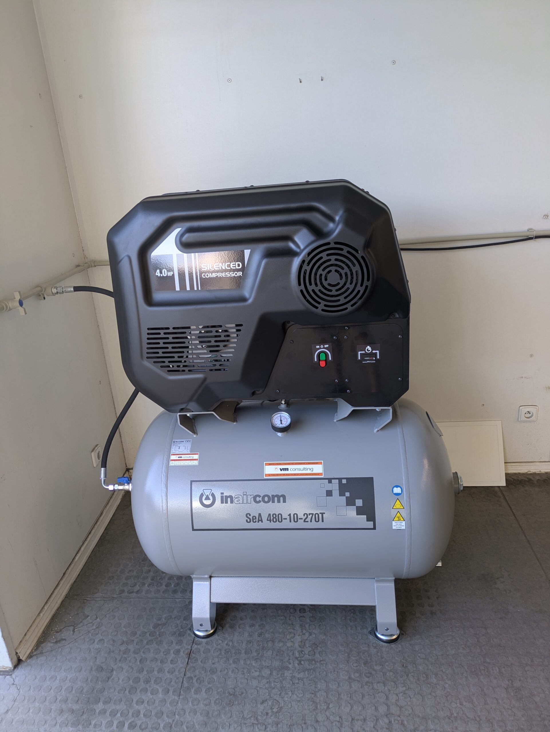 Pístový kompresor s odhlučněním